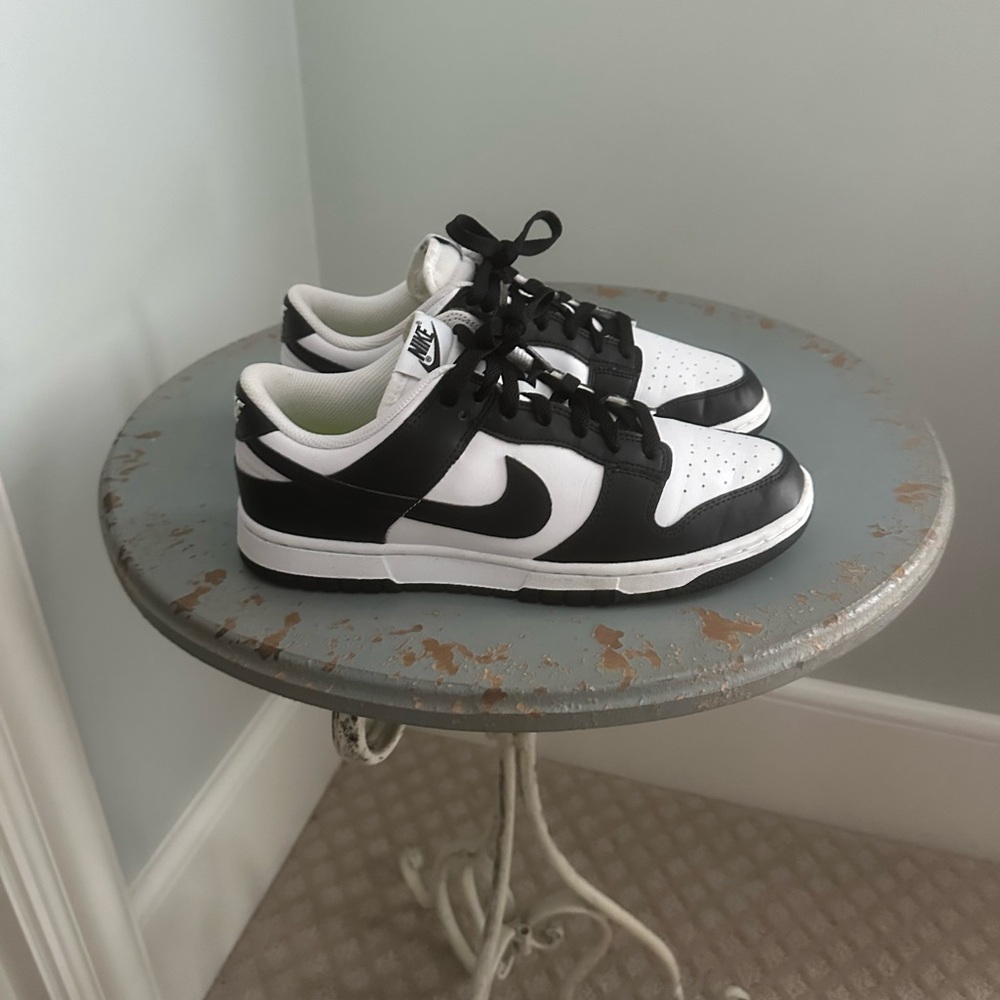 Nike Panda Dunks